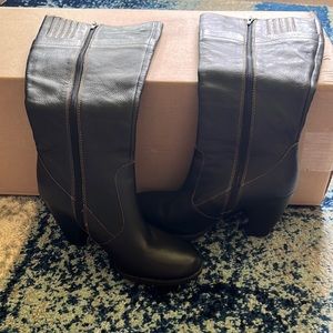 BOC Born black heeled boots. Excellent condition.